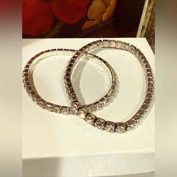 Elegant Silver-Tone Bracelet Set - Picture 3 of 3